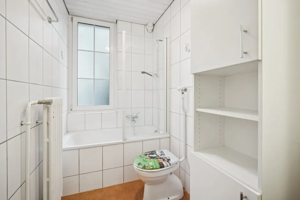 Casa multifamiliare con locale commerciale e potenziale di sviluppo – foto 7 di 8
