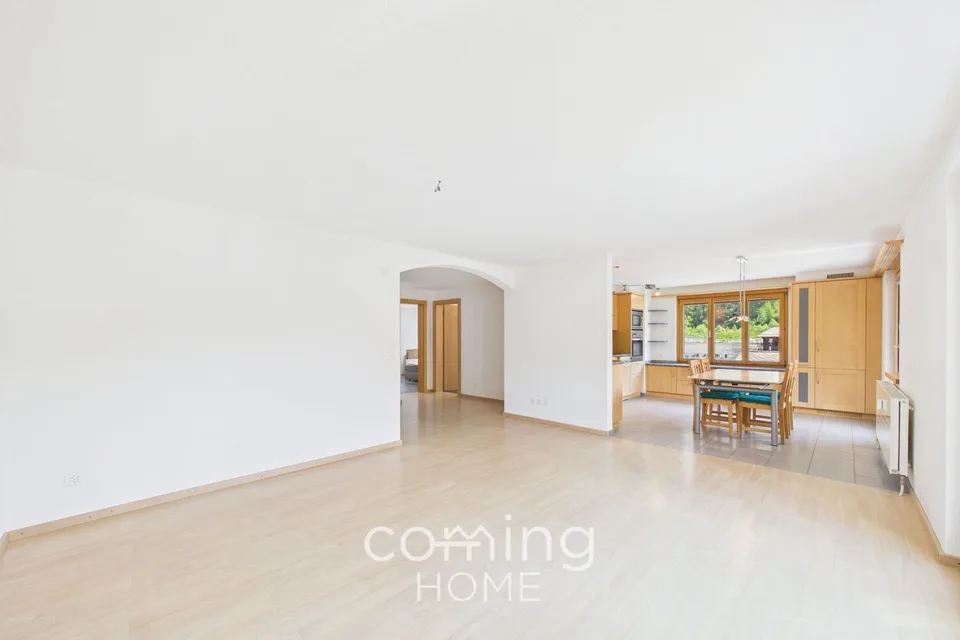 Appartamento 5.5 locali con tre balconi in vendita a Saas-Grund – foto 3 di 13