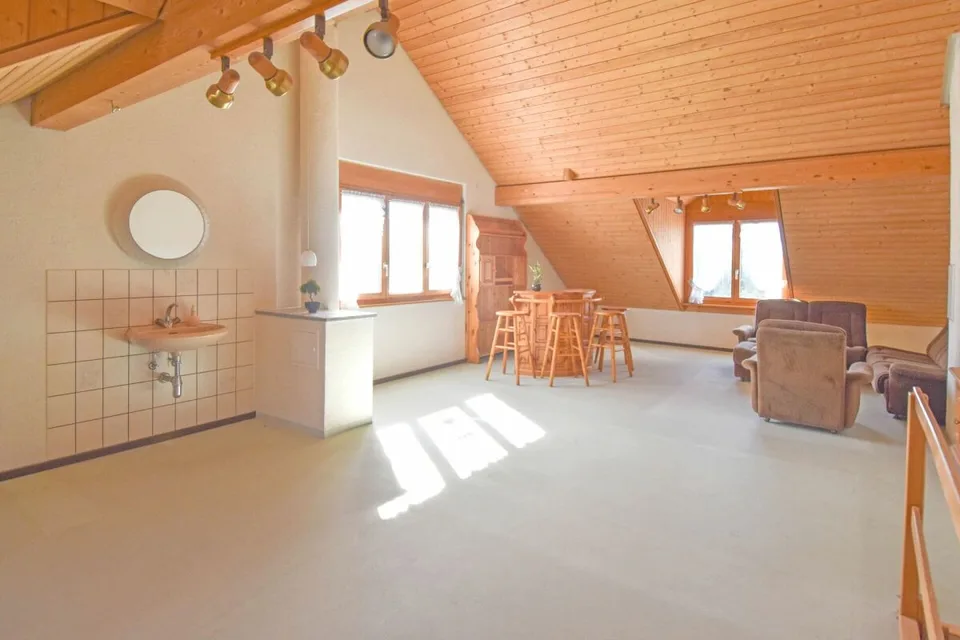 Maison mitoyenne solide avec de nombreuses possibilités – photo 10 sur 13