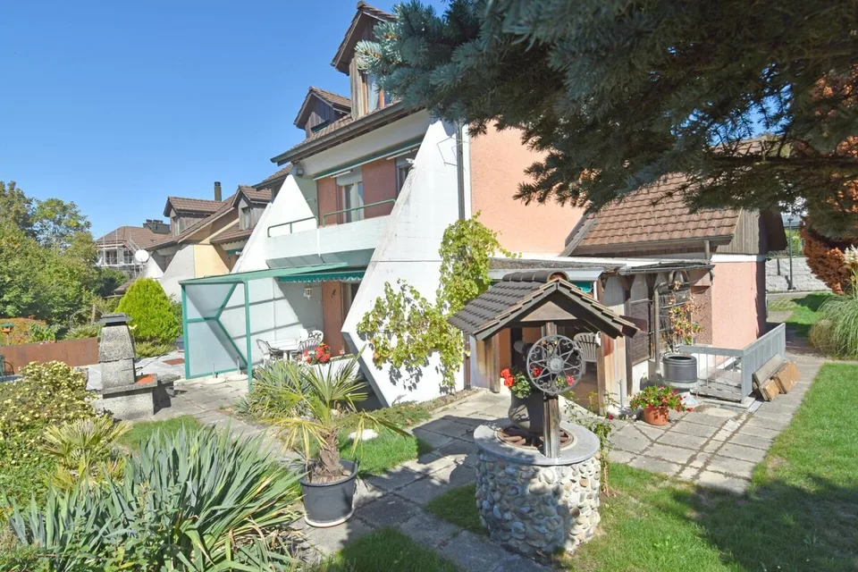 Maison mitoyenne solide avec de nombreuses possibilités – photo 12 sur 13