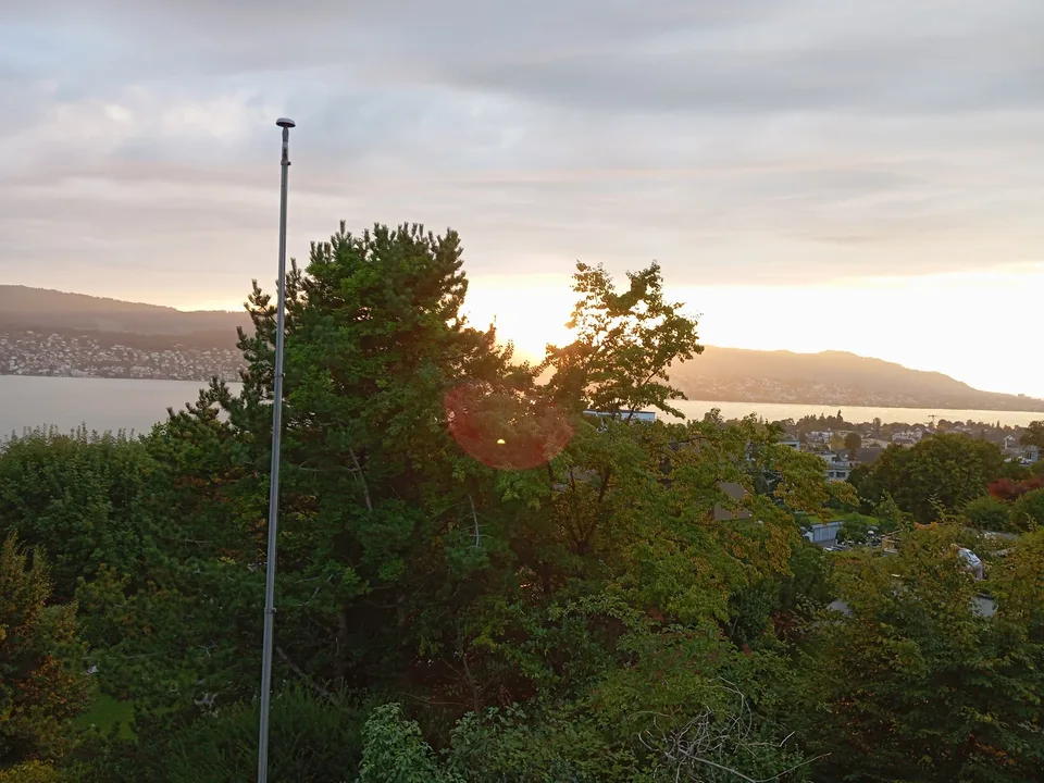 Dream plot of land with lake view in Erlenbach ZH – 1'000 m² available immediately – photo 3 of 3