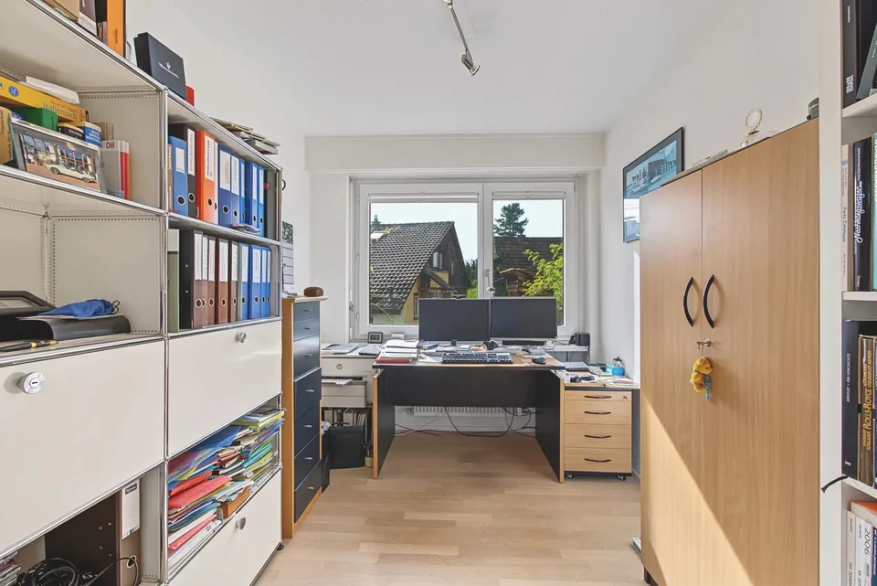 Appartement de rêve de 3½ pièces avec vue sur le lac et la montagne – proche de la ville, rénové ! – photo 12 sur 15