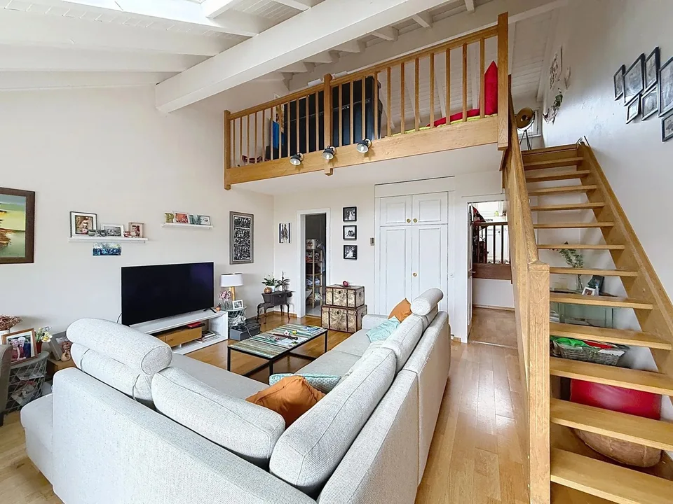 Wohnung mit Charme, geräumig und hell, mit Balkon – Foto 4 von 10