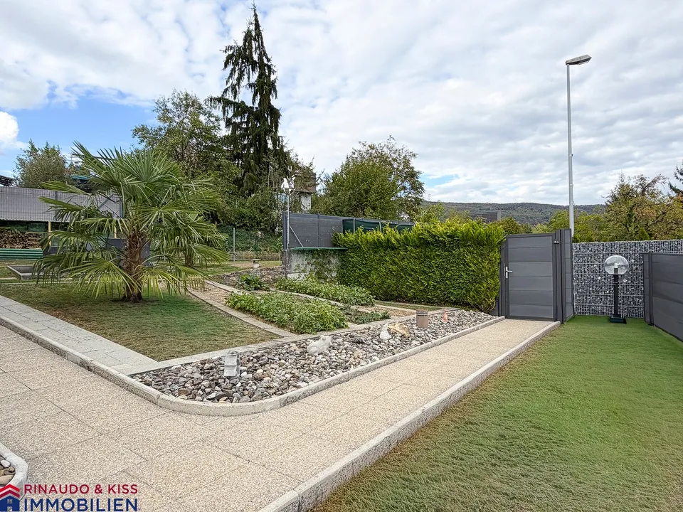 Casa unifamiliare affascinante con piscina e giardino a Küttigen – foto 3 di 14