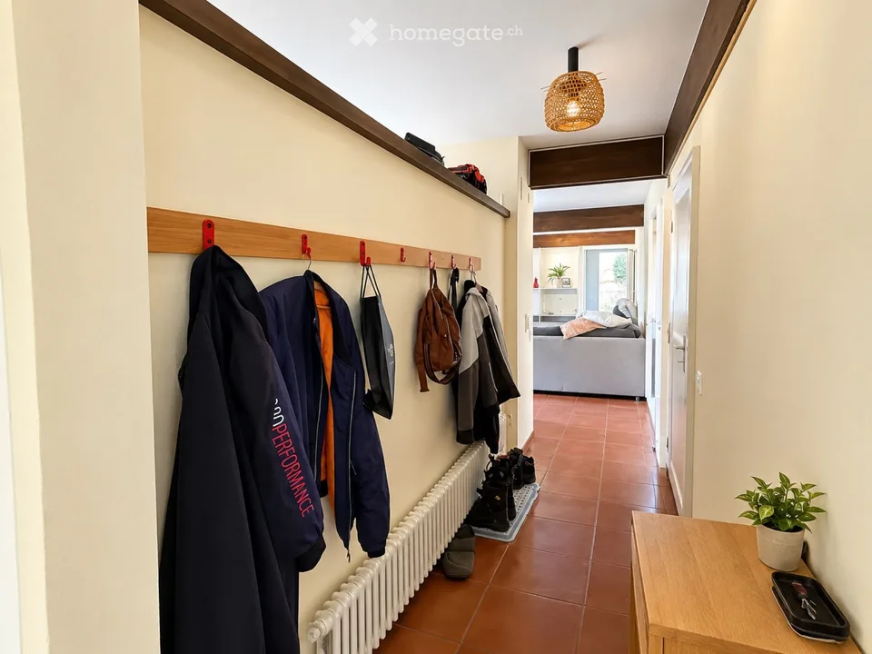 Helles Apartment mit Garten – Foto 2 von 5