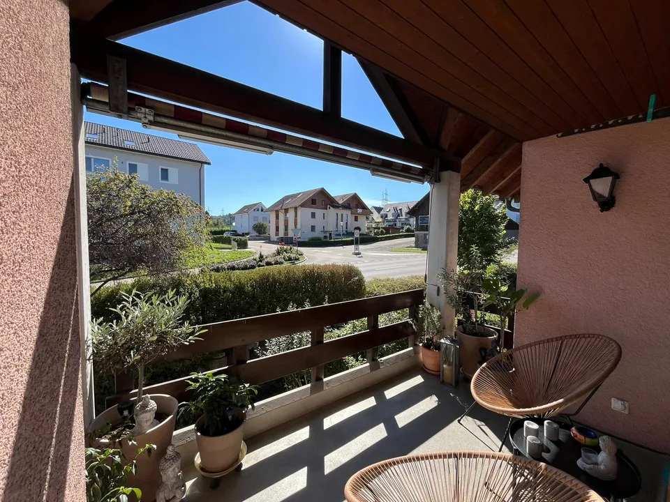 Appartamento luminoso di 4,5 locali con balcone in una zona familiare – foto 3 di 15