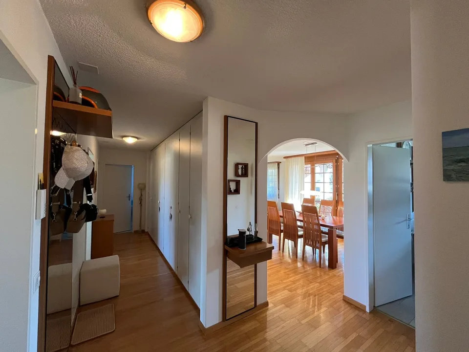 Appartamento luminoso di 4,5 locali con balcone in una zona familiare – foto 11 di 15