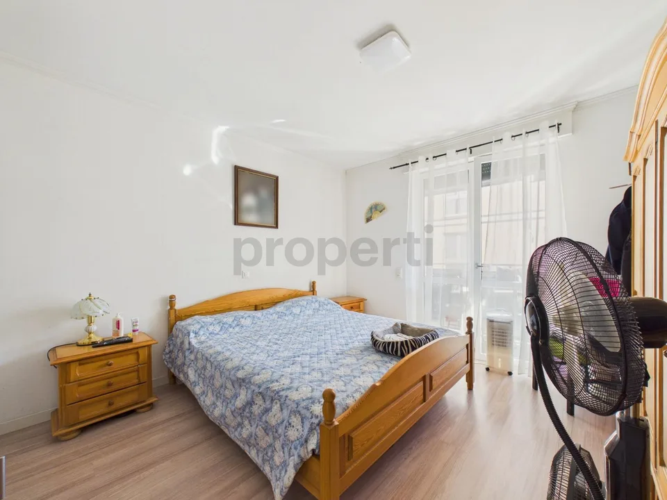 Spacieuses chambres à coucher, ameublement de goût inclus & place de parc couverte ! – photo 5 sur 10