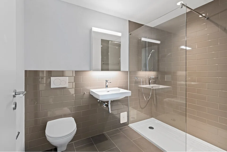 Modern 3.5-room apartment in Spreitenbach – photo 2 of 9
