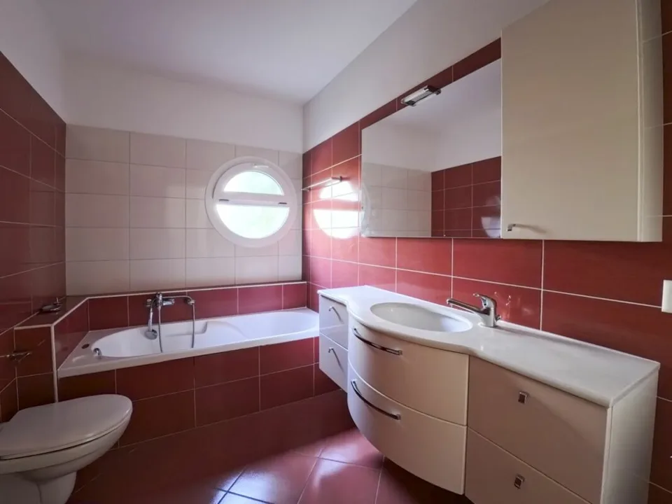 Appartement lumineux de 3.5 pièces avec jardin – photo 5 sur 6