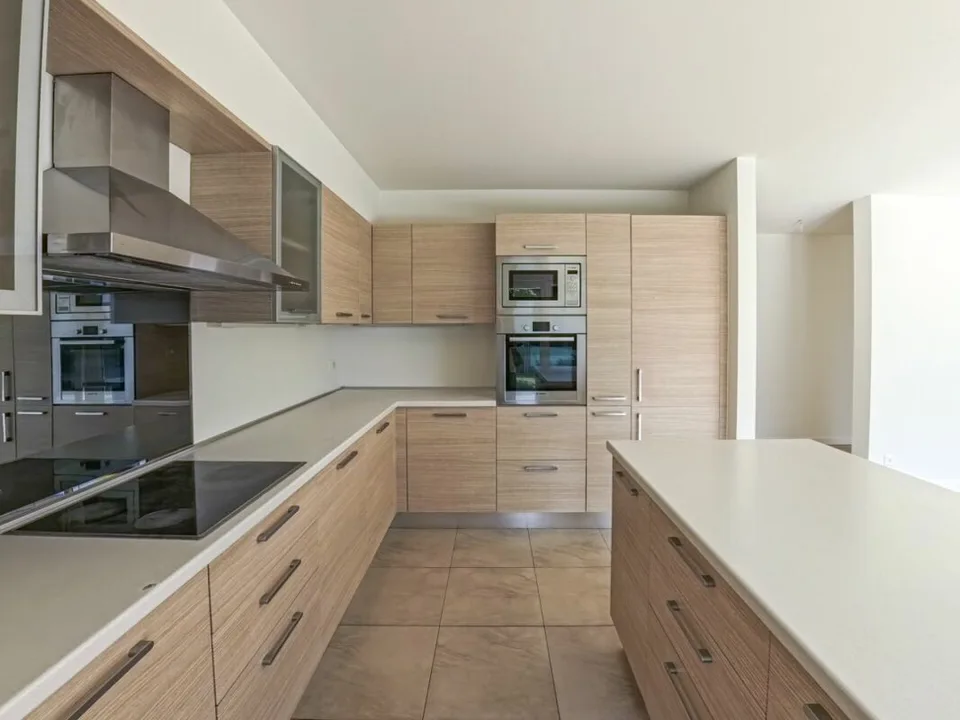 Appartement lumineux de 3.5 pièces avec jardin – photo 3 sur 6