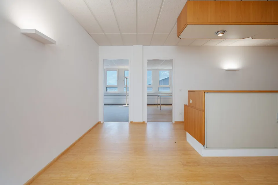 REPRÄSENTIERENDE BÜROFLÄCHEN in Münsingen - vollvermietet, Nettorendite 6.14% – Foto 7 von 12