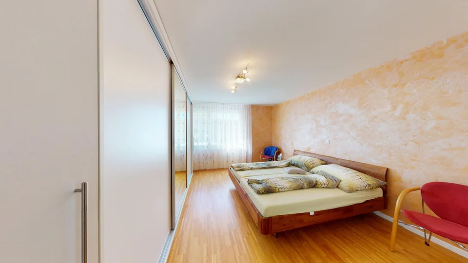 Wohnen im Grünen: Charmante 3½-Zimmer-Wohnung mit grossem Garten – Foto 6 von 14