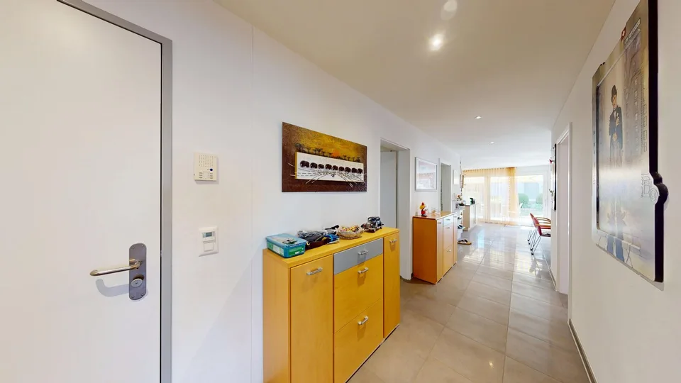 Wohnen im Grünen: Charmante 3½-Zimmer-Wohnung mit grossem Garten – Foto 8 von 14