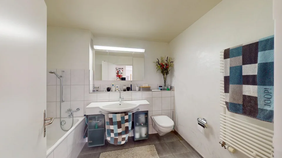 Wohnen im Grünen: Charmante 3½-Zimmer-Wohnung mit grossem Garten – Foto 14 von 14