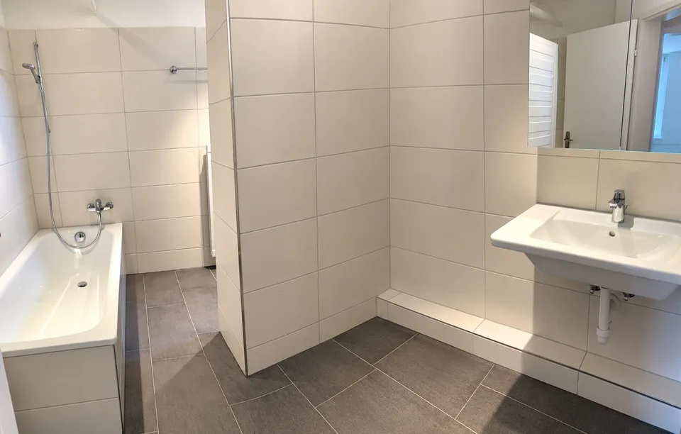 Appartamento 3.5 locali nel cuore di Zurigo, appena ristrutturato – foto 6 di 9