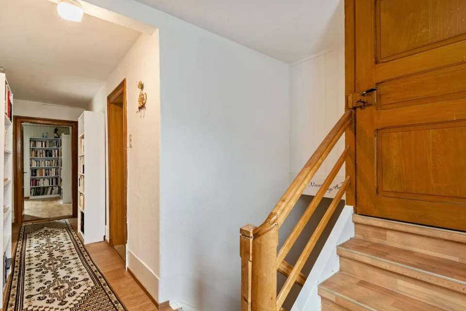 Casa corta, grande con 2 appartamenti, garage e laboratorio – foto 6 di 16