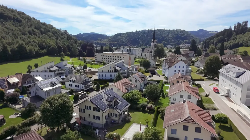 Grosszügige Neubau-Dachwohnung mit Weitblick und Natur – Foto 11 von 11
