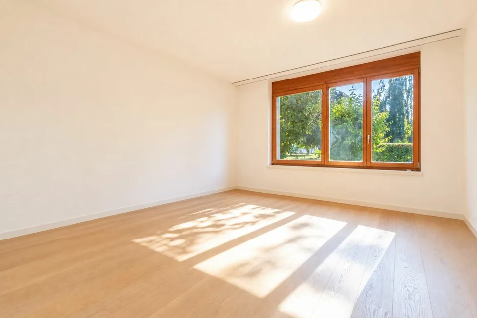 4.5-Zimmer-Gartenwohnung mit Weitsicht ins Grüne – Foto 5 von 18