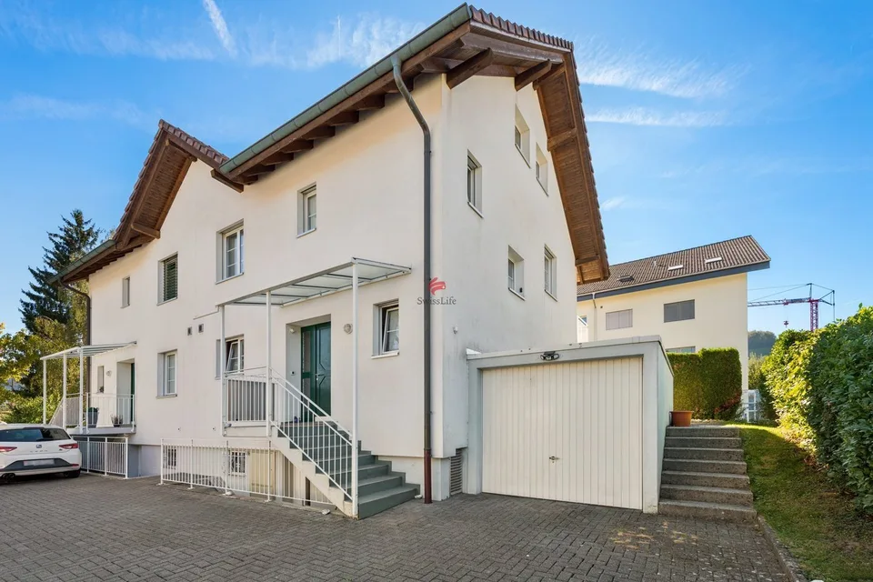 Bella casa DEFH con molto spazio per vivere – foto 3 di 13