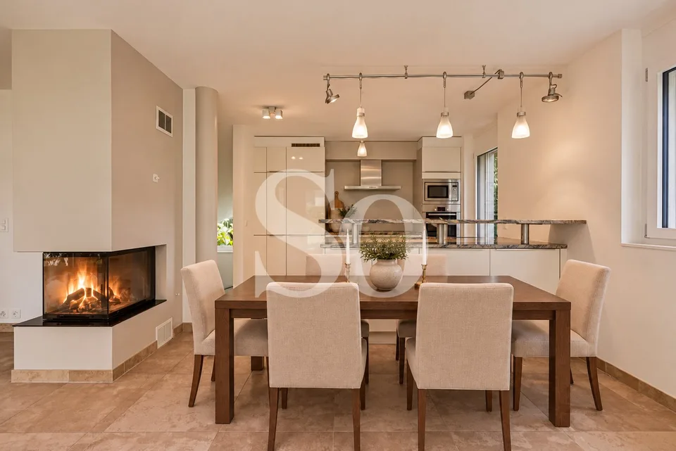Moderne Villa im Herzen einer privilegierten Wohngegend – Foto 4 von 9