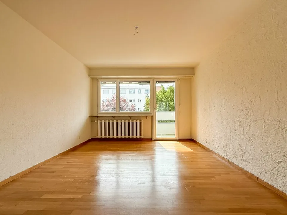 Appartamento luminoso 3.5 locali con balcone – foto 3 di 11