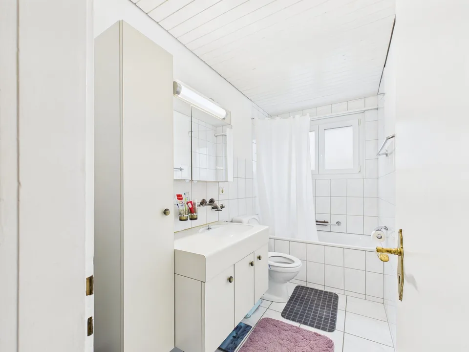 3½-Zimmerwohnung mit grossem Gartensitzplatz – Wohnen direkt an der Aare – Foto 3 von 18