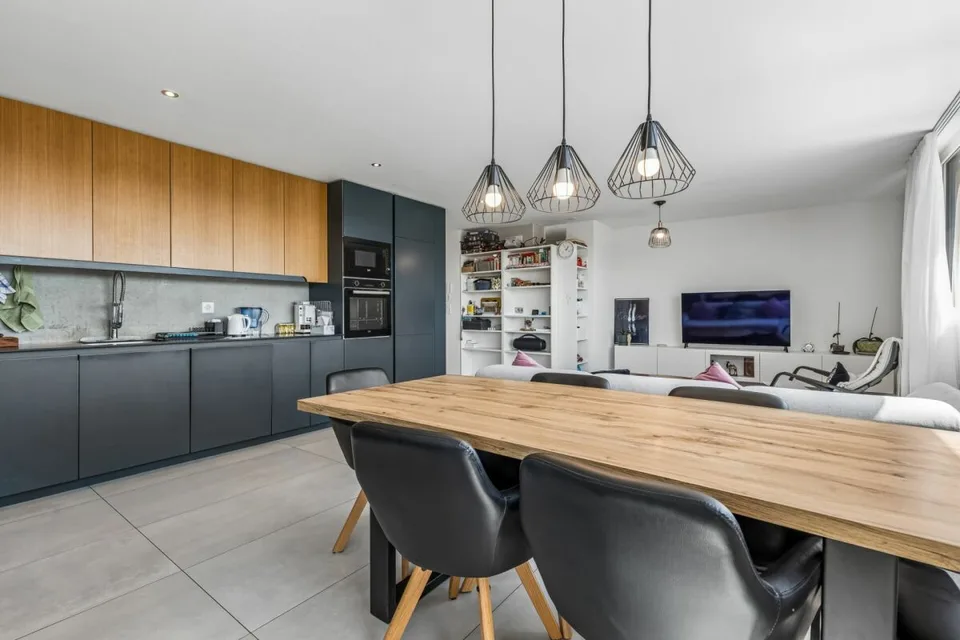 Proprietà residenziale e commerciale moderna con concetto di utilizzo polivalente – foto 10 di 17