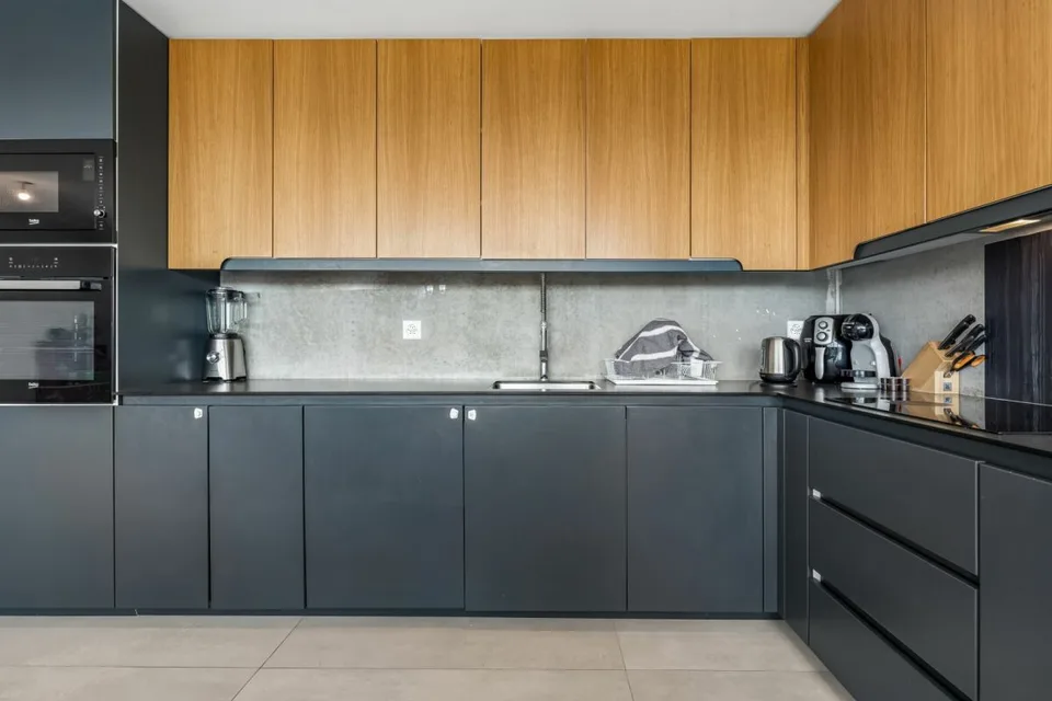 Proprietà residenziale e commerciale moderna con concetto di utilizzo polivalente – foto 4 di 17