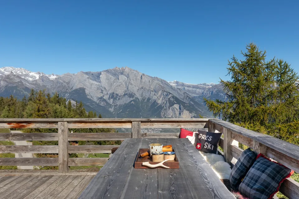 Atemberaubendes 11-Zimmer-Chalet zum Verkauf in La Tzoumaz – Bergleben auf höchstem Niveau – Foto 6 von 14