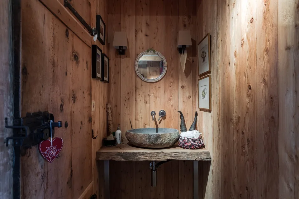 Atemberaubendes 11-Zimmer-Chalet zum Verkauf in La Tzoumaz – Bergleben auf höchstem Niveau – Foto 4 von 14