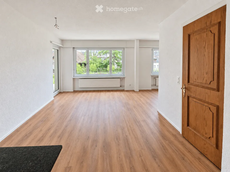 Renoviertes 4.5 Zimmer Doppeleinfamilienhaus mit Garten – Foto 8 von 23