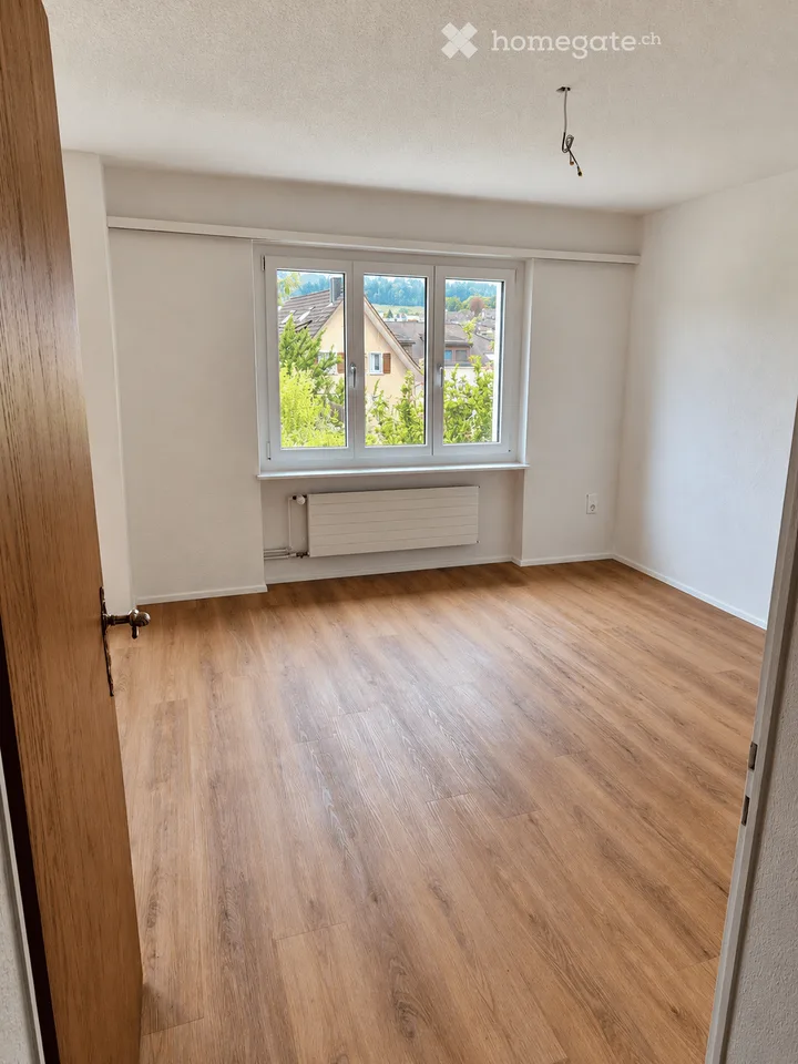 Renoviertes 4.5 Zimmer Doppeleinfamilienhaus mit Garten – Foto 15 von 23