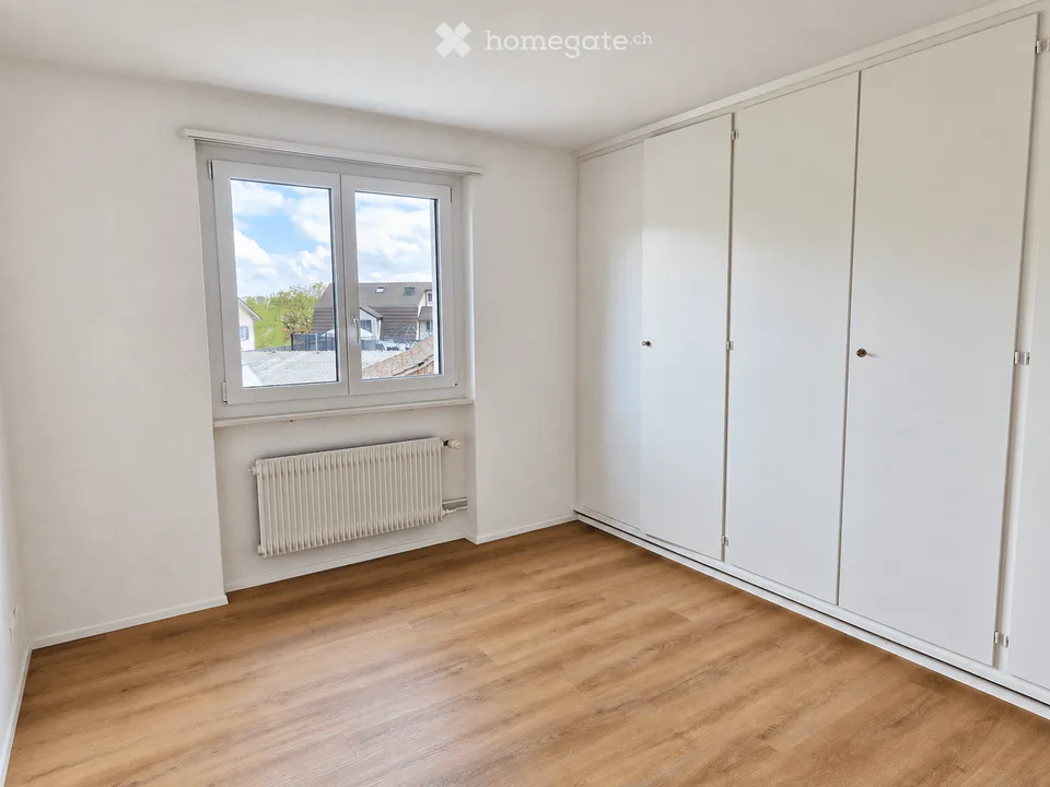 Renoviertes 4.5 Zimmer Doppeleinfamilienhaus mit Garten – Foto 14 von 23