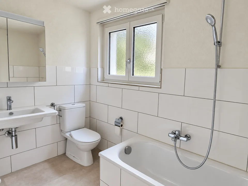 Renoviertes 4.5 Zimmer Doppeleinfamilienhaus mit Garten – Foto 16 von 23