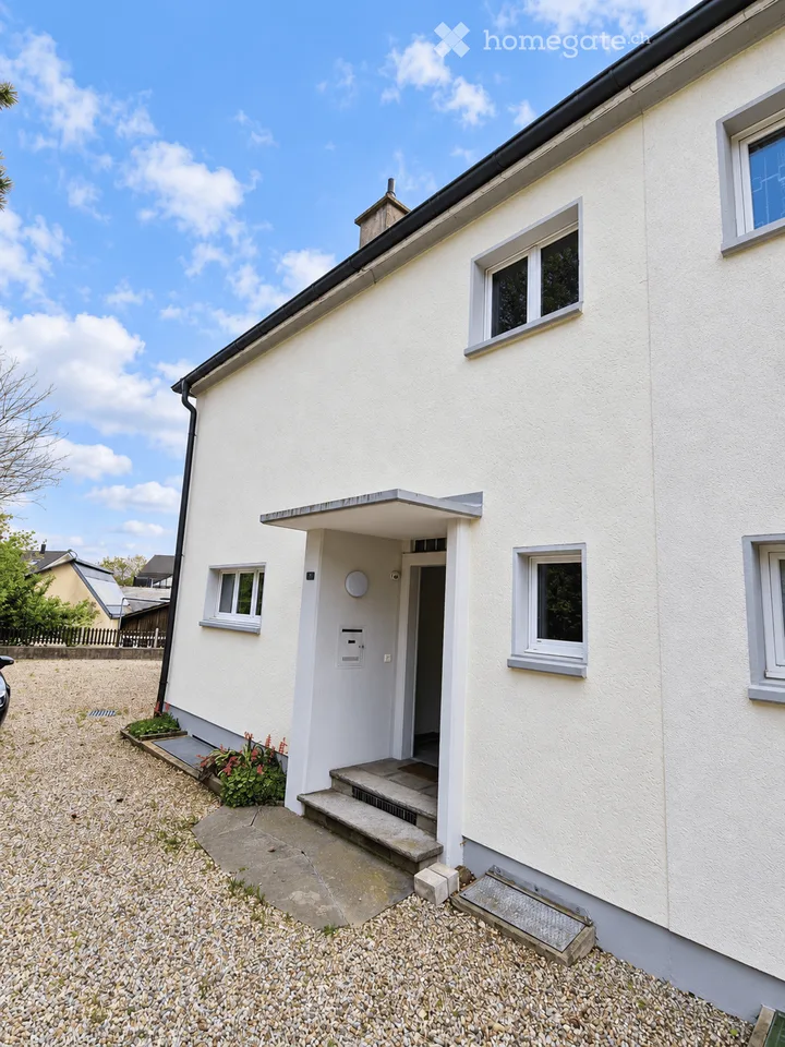 Renoviertes 4.5 Zimmer Doppeleinfamilienhaus mit Garten – Foto 3 von 23