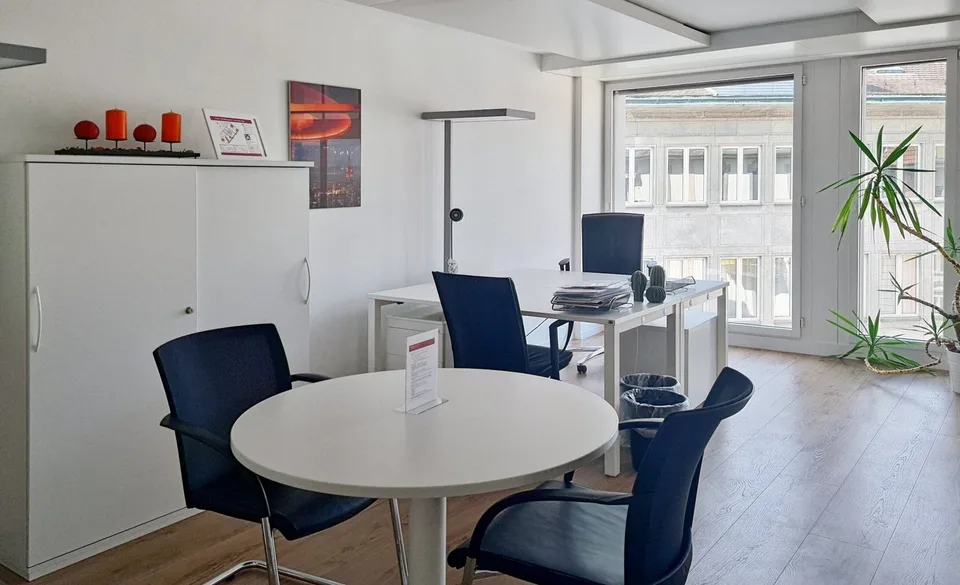 Spazio ufficio privato per 30 in Regus City Old Town – foto 7 di 10