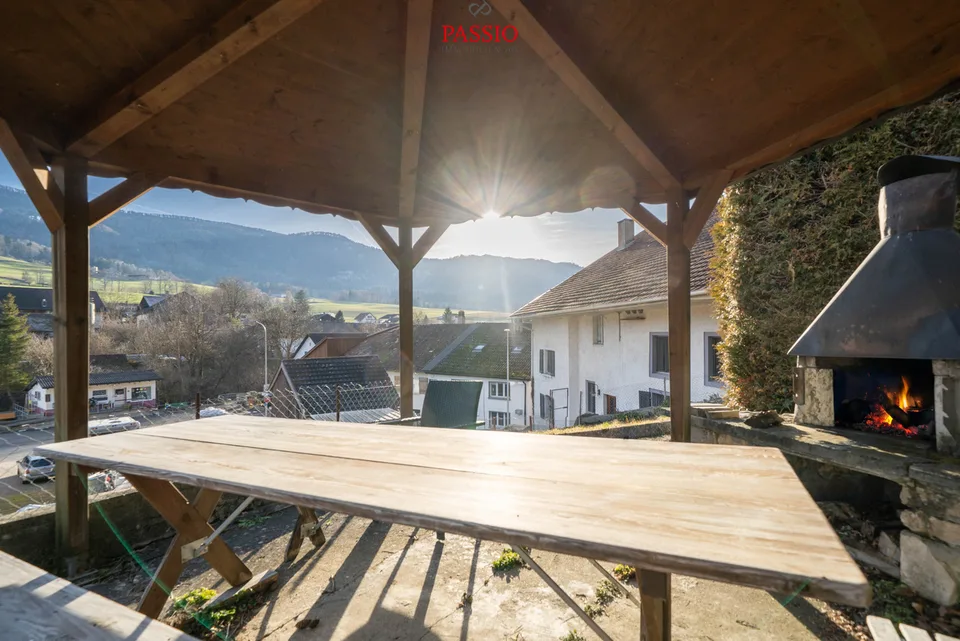 Grosses 8-Zimmer-Bauernhaus mit Gartenidylle und viel Potenzial – foto 2 di 13