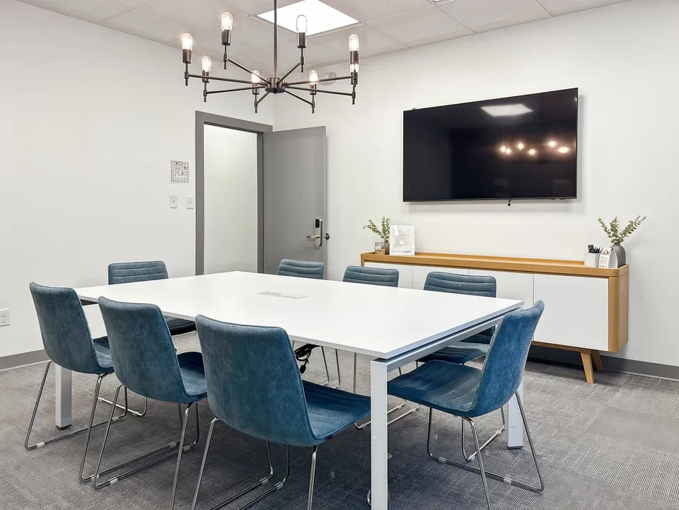 Privater Büroraum für 30 in Regus Spoom Glattpark – Foto 2 von 9