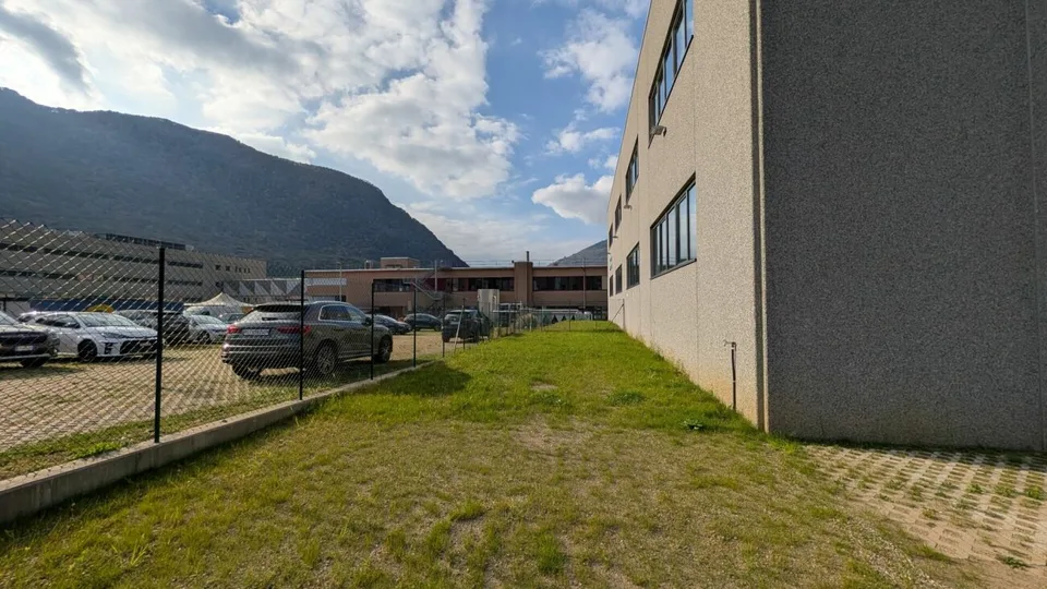 Deposito - magazzino a Mezzovico – foto 3 di 4