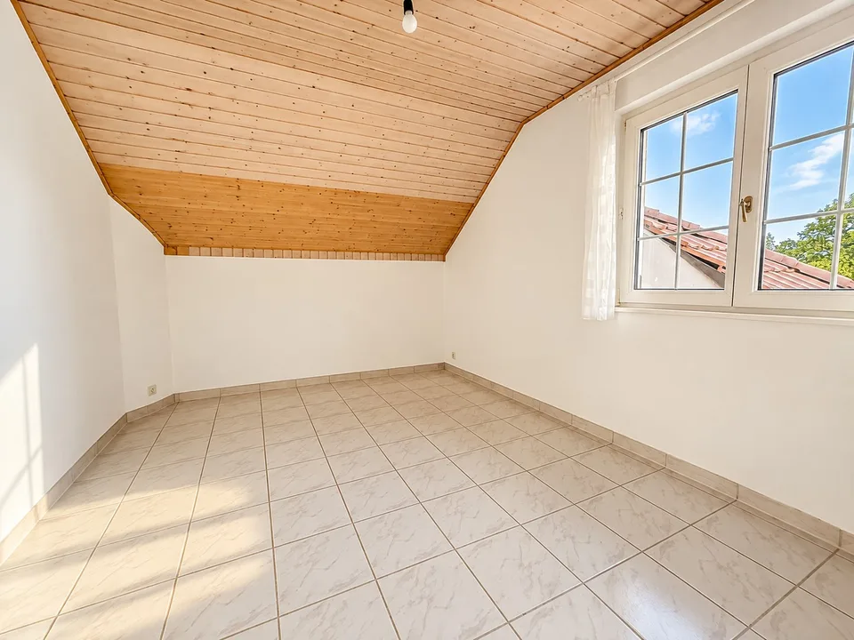 Ampio appartamento di 3,5 locali con grande balcone a Tinterin – foto 5 di 8