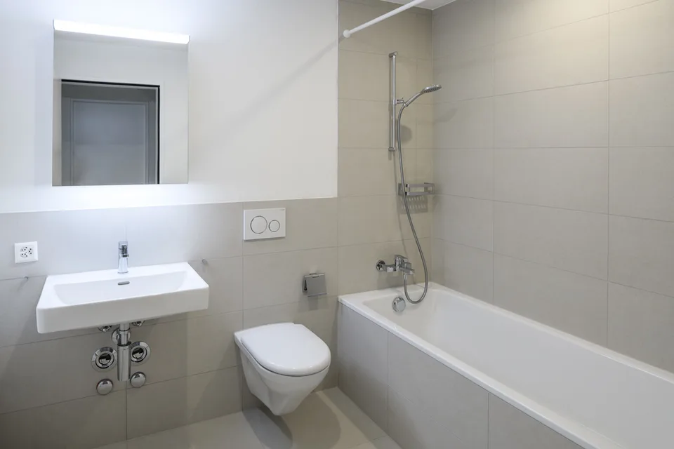 Appartement moderne, situé au centre, 3,5 pièces, avec bonne connexion aux transports en commun, – photo 6 sur 7