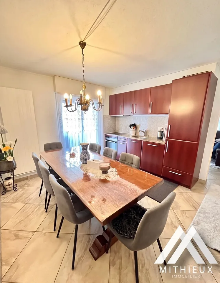 Beautiful 4.5 room apartment of 100 m² in the heart of Chamoson – photo 4 of 13