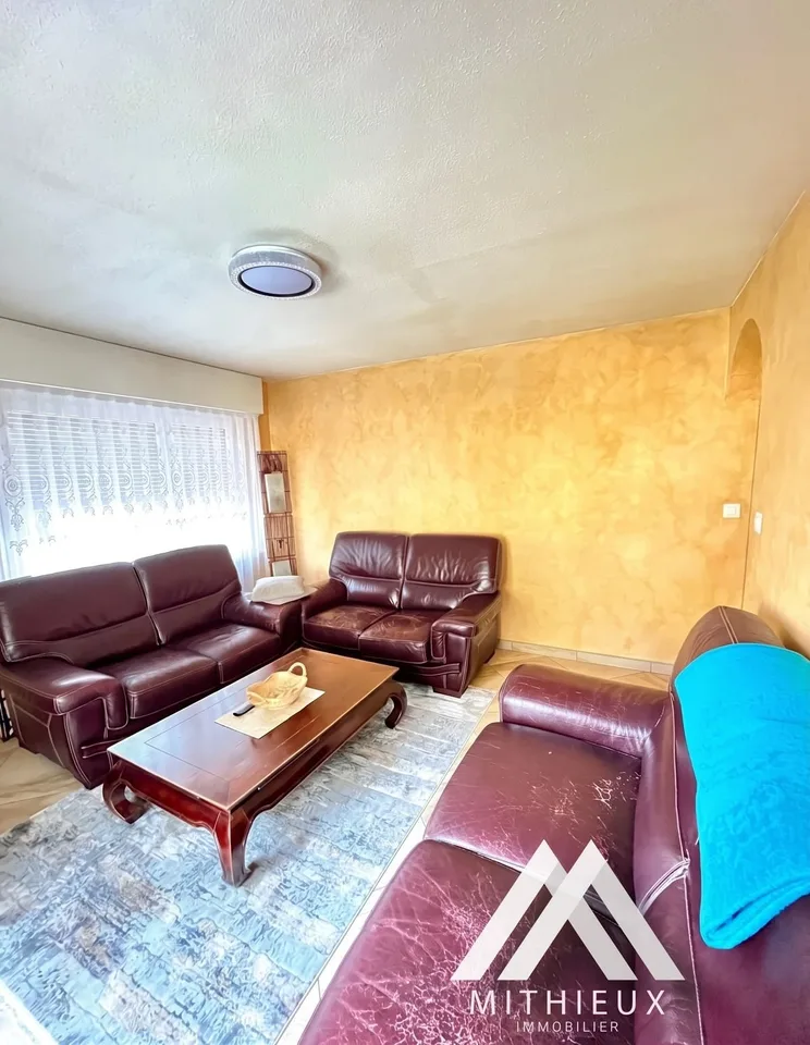 Beautiful 4.5 room apartment of 100 m² in the heart of Chamoson – photo 3 of 13