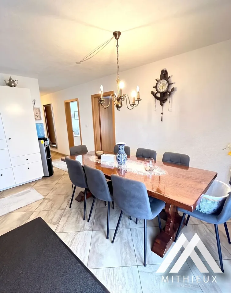 Beautiful 4.5 room apartment of 100 m² in the heart of Chamoson – photo 5 of 13