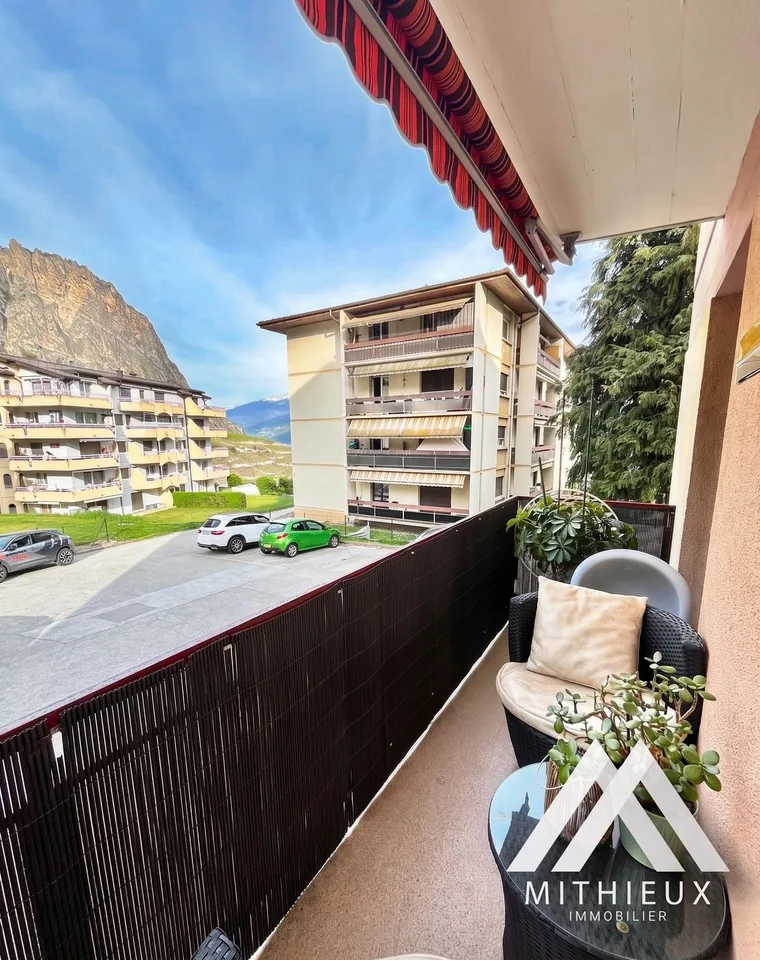 Beautiful 4.5 room apartment of 100 m² in the heart of Chamoson – photo 7 of 13