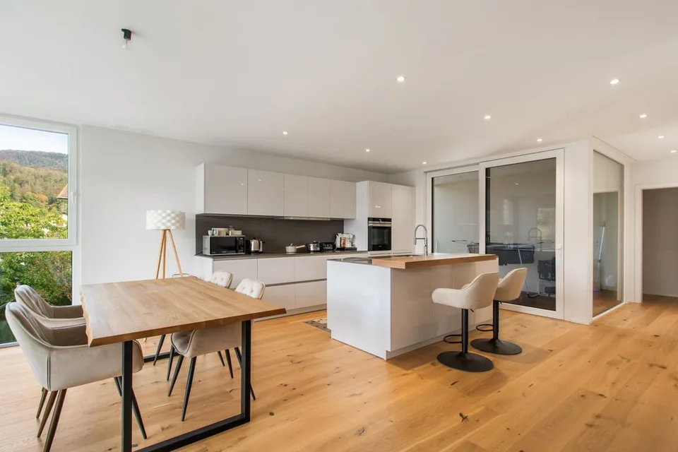 Develier - Spacieux appartement de 5.5 pièces avec balcon et loggia – photo 3 sur 8