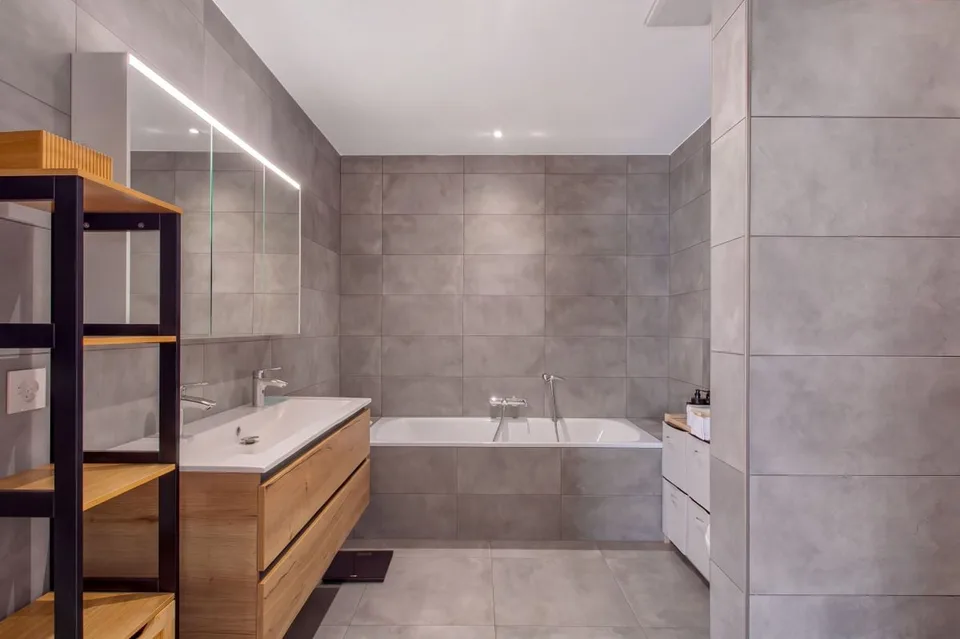 Develier - Spacieux appartement de 5.5 pièces avec balcon et loggia – photo 4 sur 8