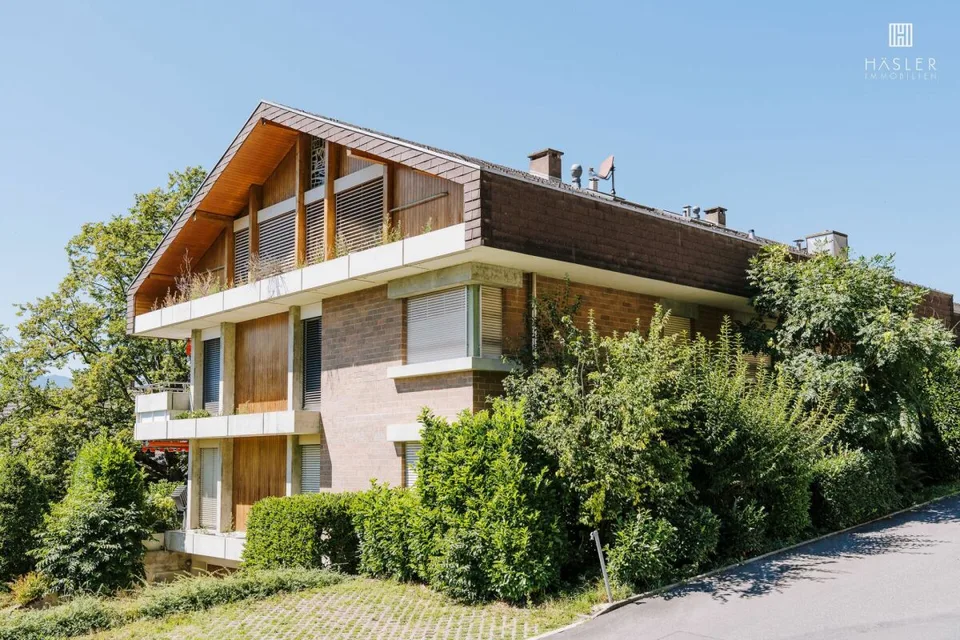 Charmant appartement 2½ pièces en mansarde - un foyer avec une vue lointaine et une atmosphère de vacances – photo 2 sur 13