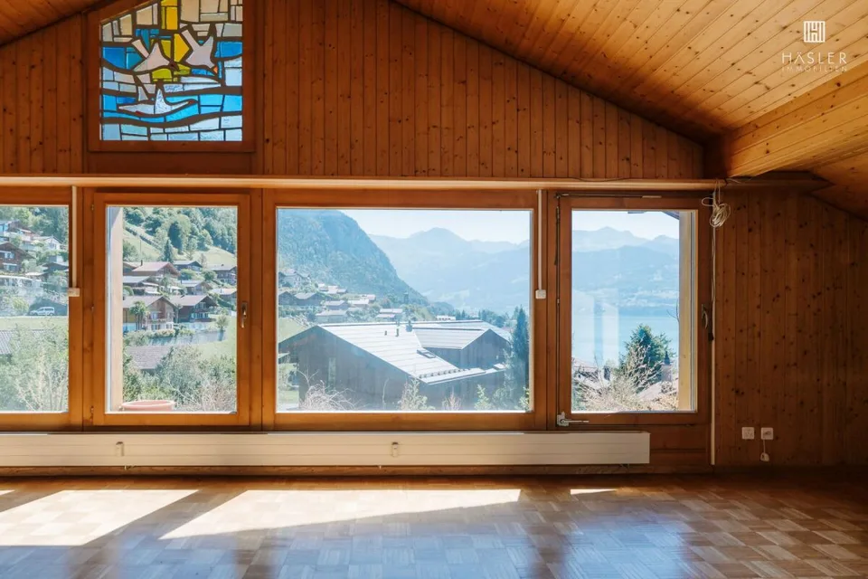 Charmant appartement 2½ pièces en mansarde - un foyer avec une vue lointaine et une atmosphère de vacances – photo 10 sur 13